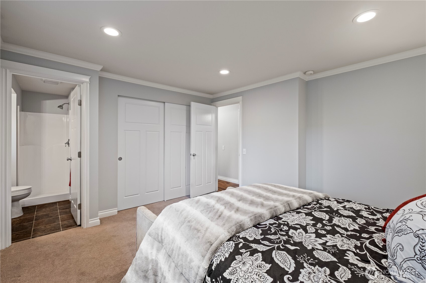 1123 Southwest 144th Street Burien, WA 98166 - Photo 11 of 31