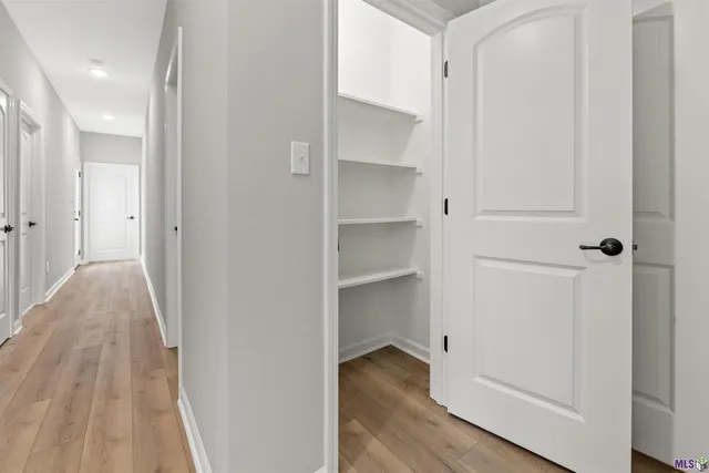 $2,000 | 2931 Niccoline Way, Baton Rouge, LA 70816