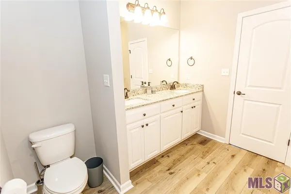 $2,000 | 2931 Niccoline Way, Baton Rouge, LA 70816