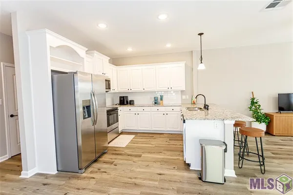 $2,000 | 2931 Niccoline Way, Baton Rouge, LA 70816