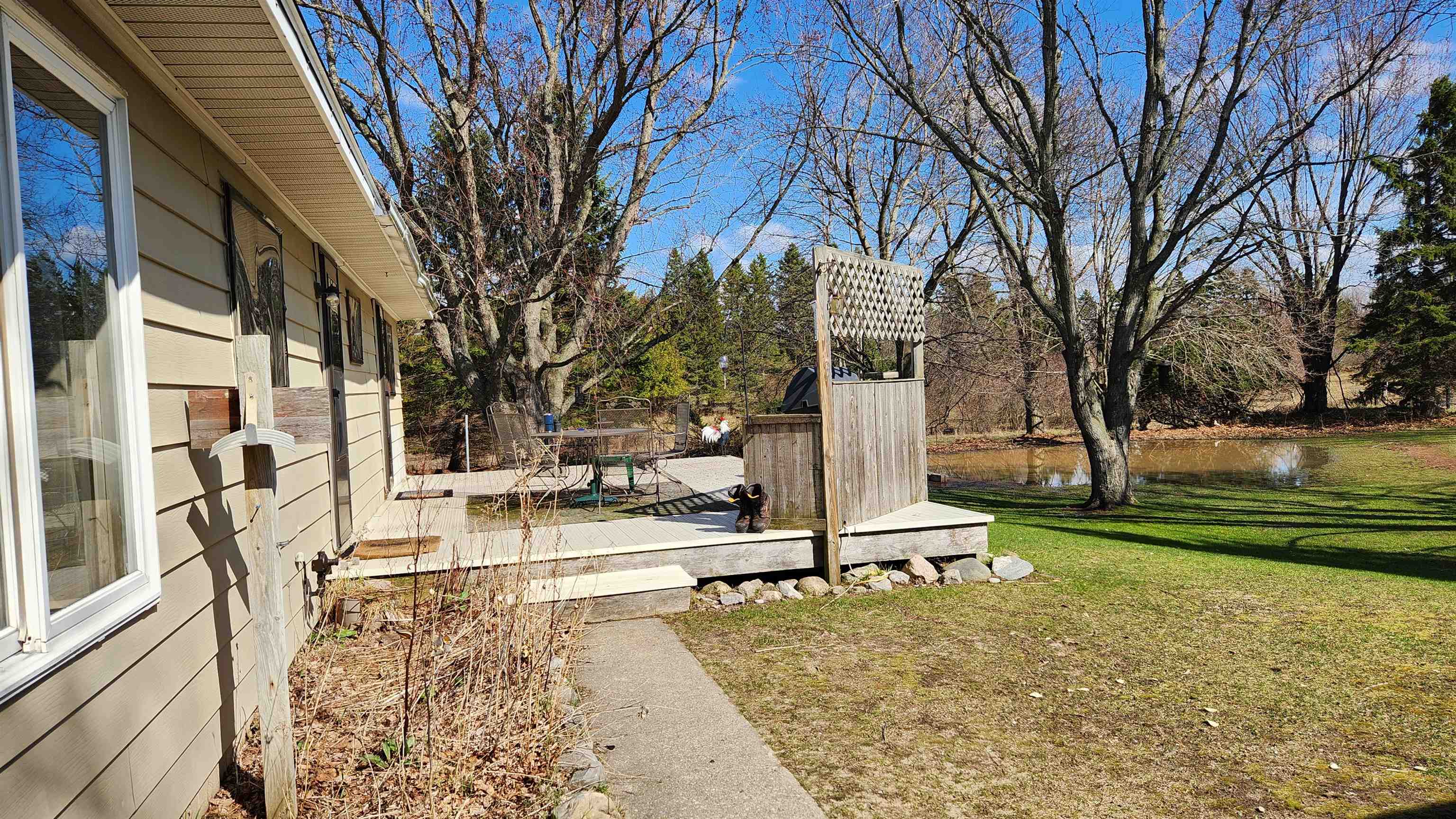 5232 Brackett Road Williamsburg, MI 49690 - Photo 2 of 22