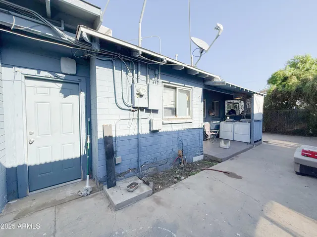 $925 | 2615 West Augusta Avenue, Unit 2, Phoenix, AZ 85051