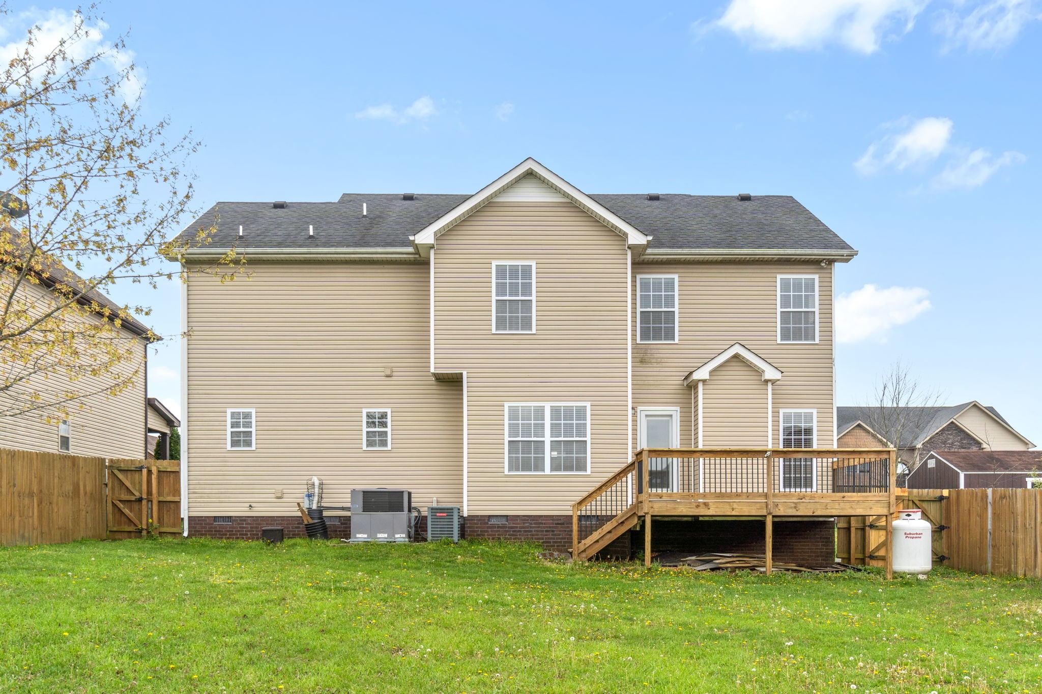 1431 Raven Road Clarksville, TN 37042 - Photo 29 of 32 a front view of a house with a yard
