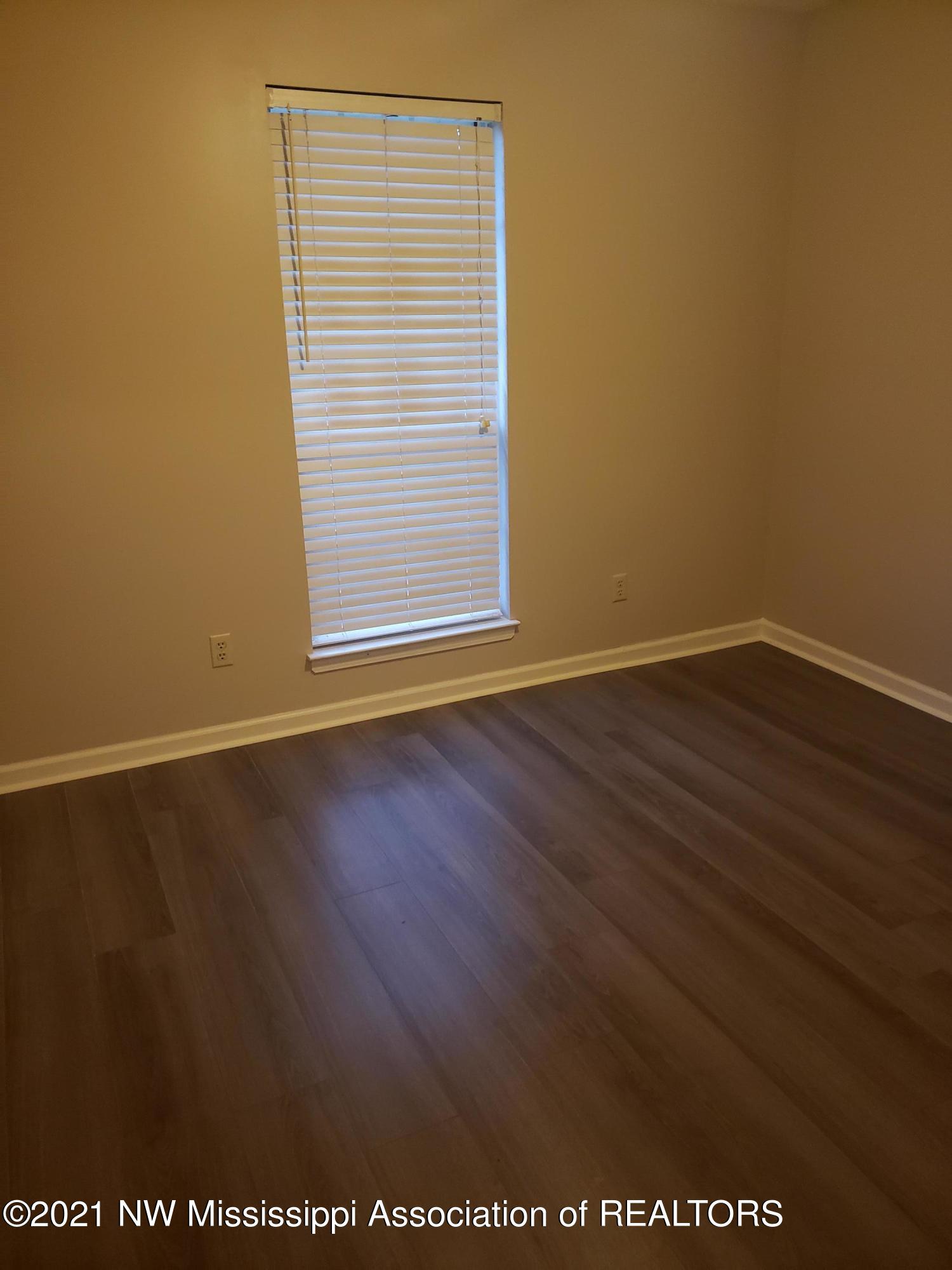 2068 Heather Ridge Southaven, MS 38672 - Photo 15 of 23 20210302_173247