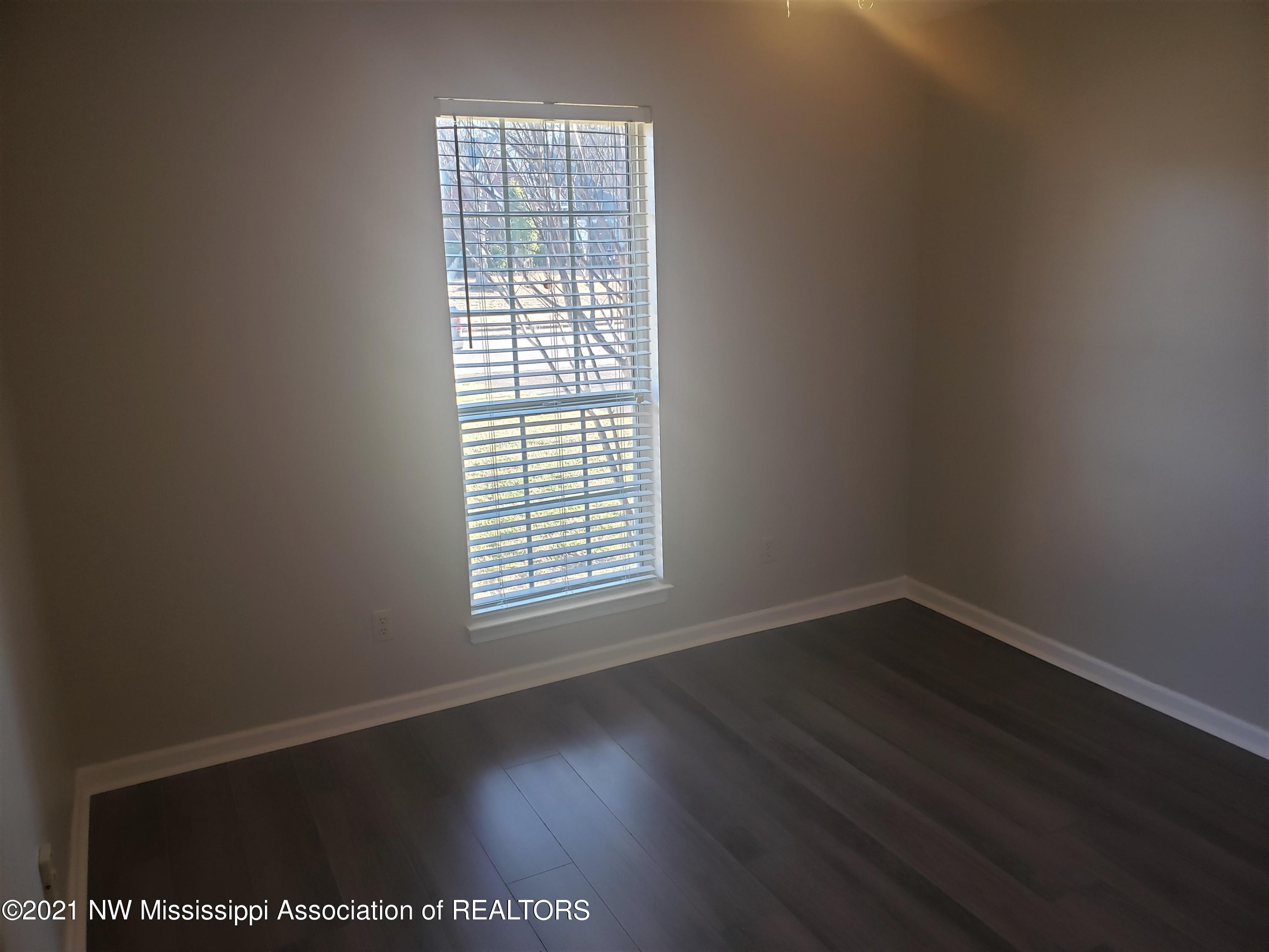 2068 Heather Ridge Southaven, MS 38672 - Photo 18 of 23 20210303_164027