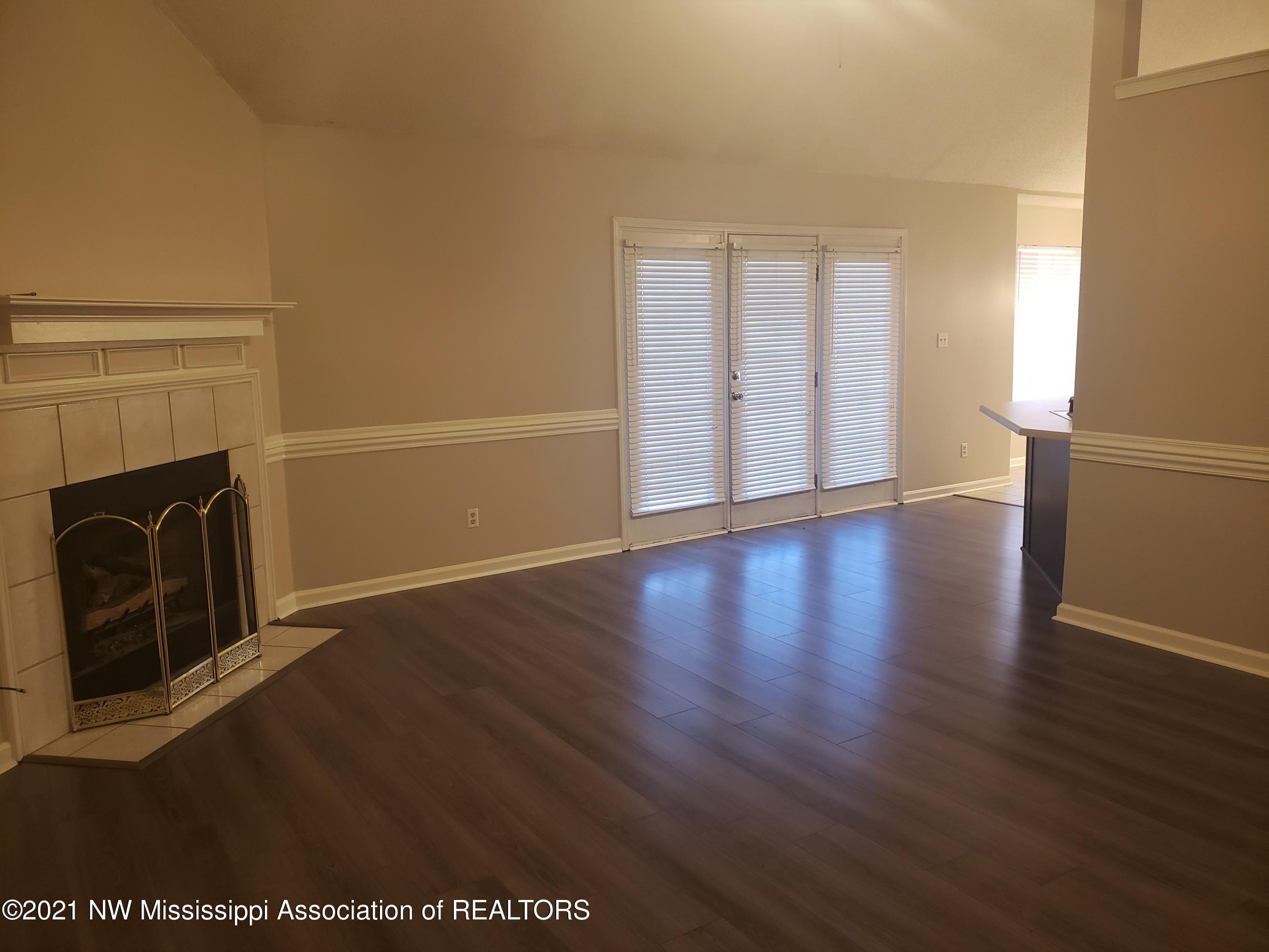 2068 Heather Ridge Southaven, MS 38672 - Photo 3 of 23 20210303_164011 (2)