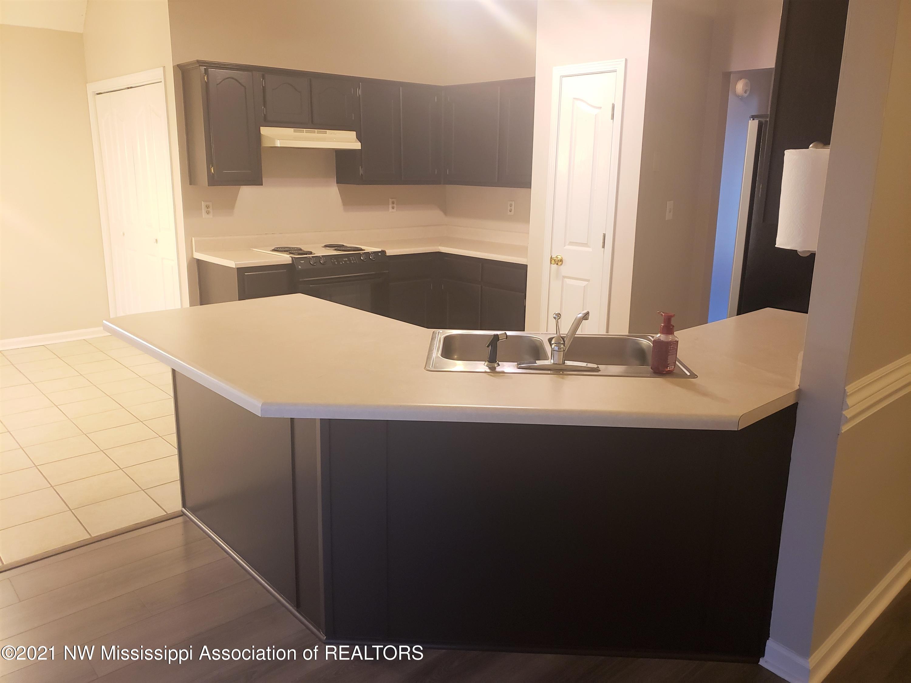 2068 Heather Ridge Southaven, MS 38672 - Photo 10 of 23 20210303_164301