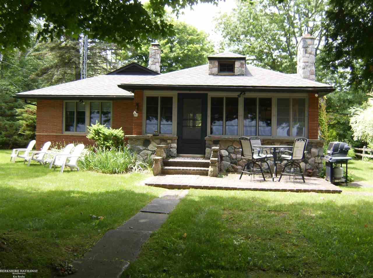 4901 Lakeshore Road Lexington, MI 48450 - Photo 3 of 18