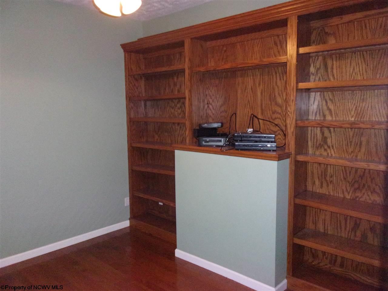358 Ridgeway Drive Bridgeport, WV 26330 - Photo 14 of 20 Gallery Image 14