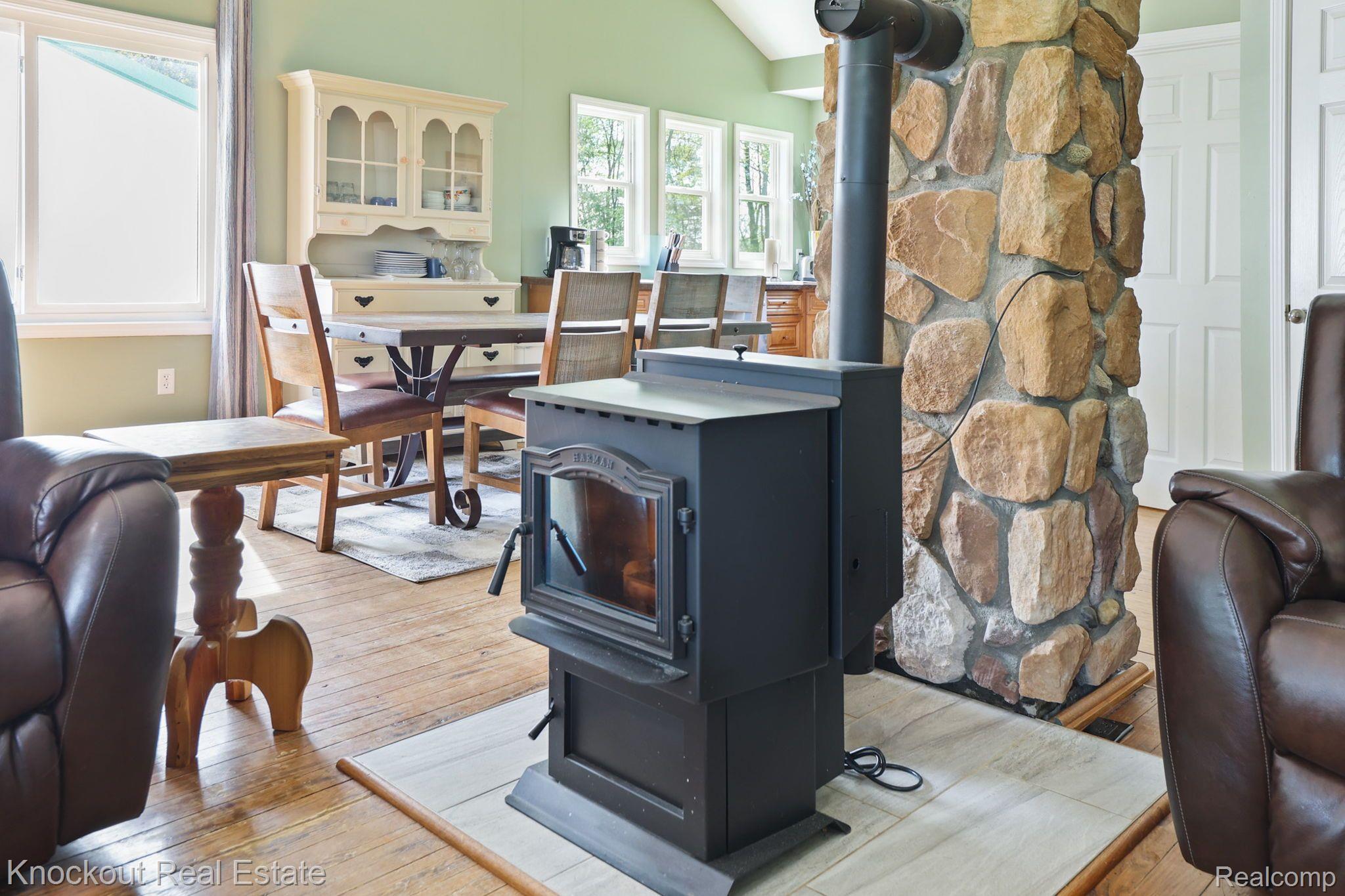 8411 Barnes Road Millington, MI 48746 - Photo 12 of 53 Gallery Image 12