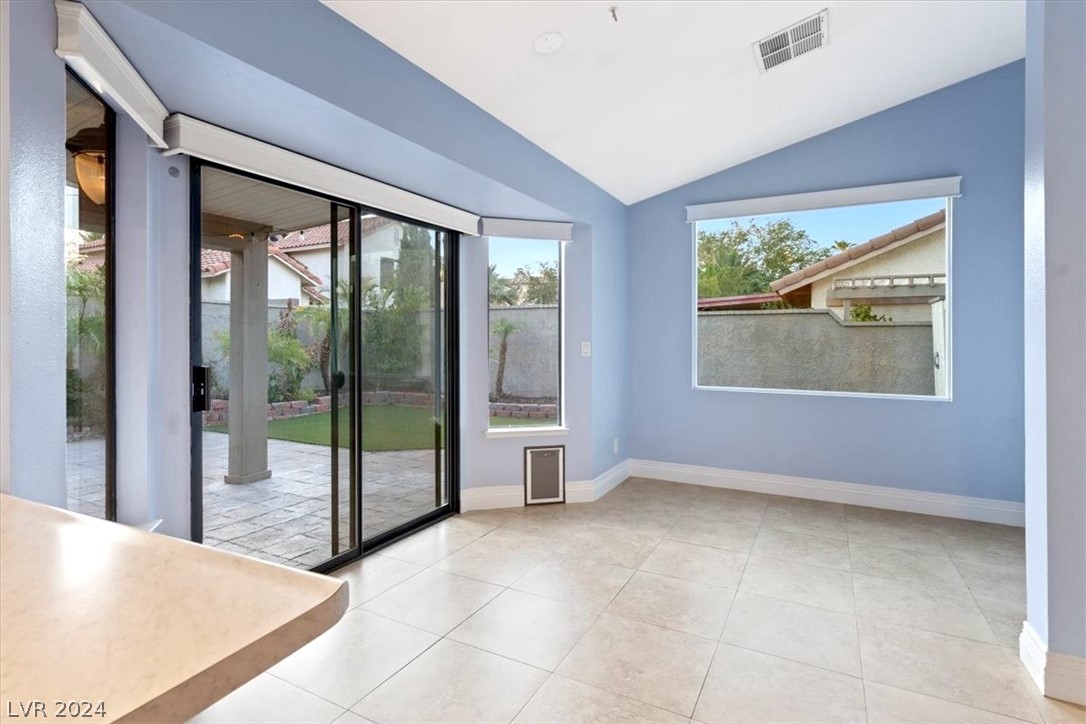 375 Rushing Creek Court Henderson, NV 89014 - Photo 19 of 37 Bright Dining Room