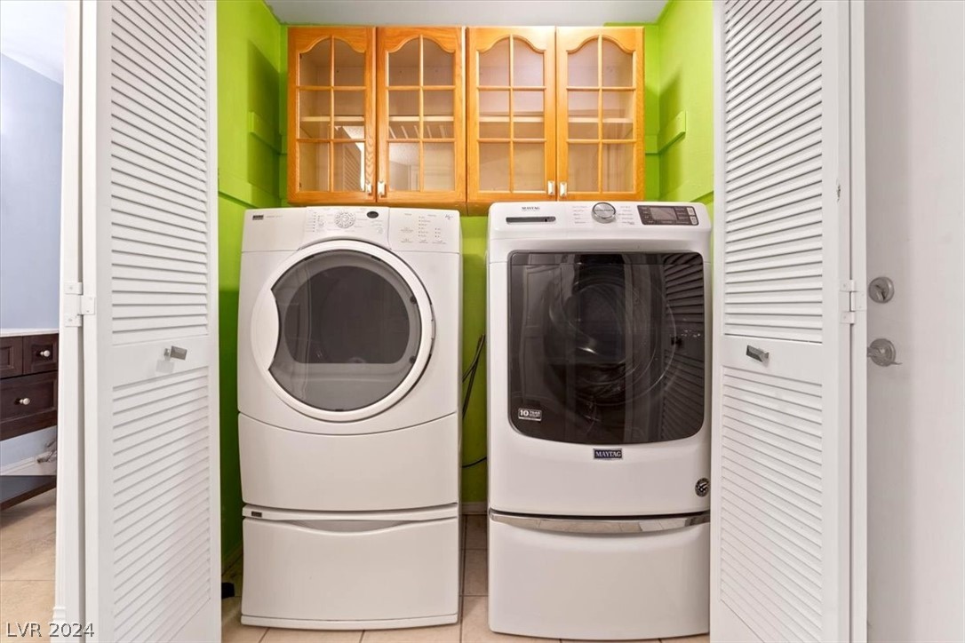 375 Rushing Creek Court Henderson, NV 89014 - Photo 29 of 37 High end washer/dryer