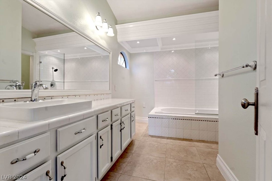 375 Rushing Creek Court Henderson, NV 89014 - Photo 5 of 37 Stunning Master Bath
