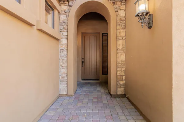 $2,800 | 6850 East Pearl Street, Mesa, AZ 85207