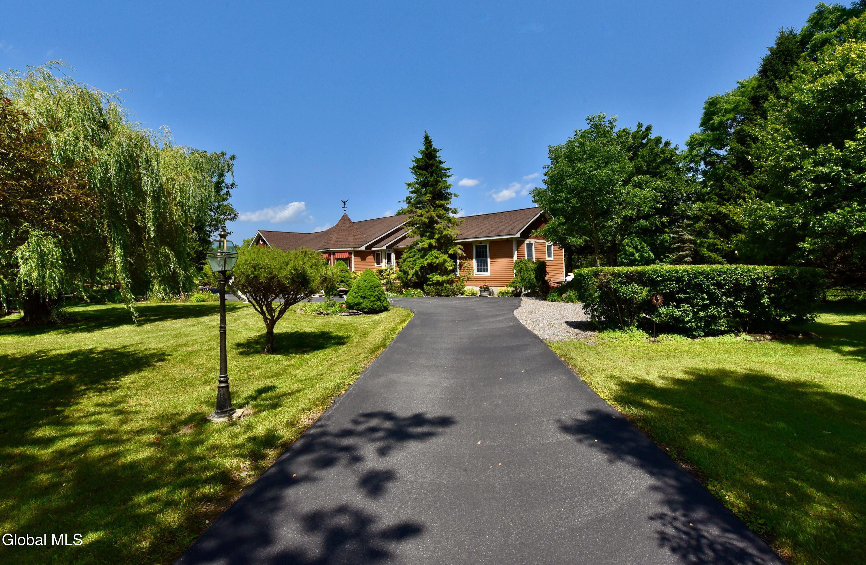 625 Mc Kay Road Amsterdam, NY 12010 - Photo 2 of 70 m58