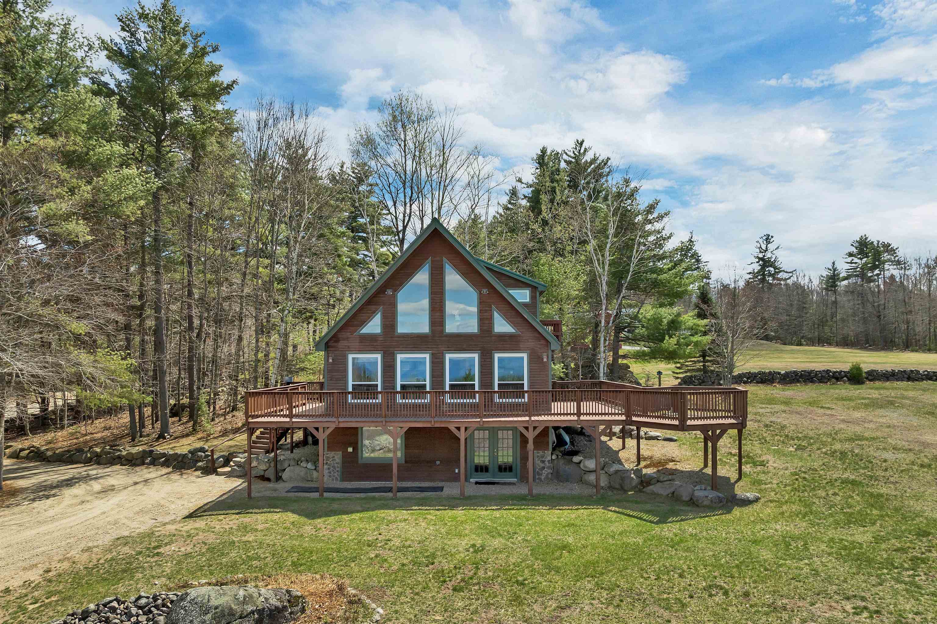 59 Effingham Road Ossipee, NH 03864 - Photo 2 of 35