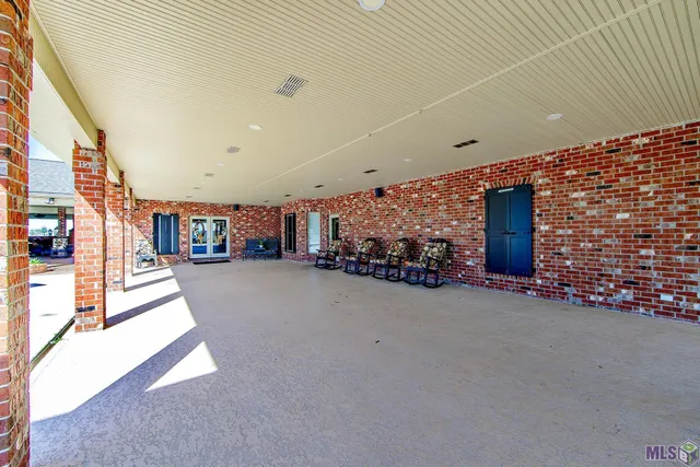 $1,250,000 | 188 Brady Bunch Lane, Lockport, LA 70374