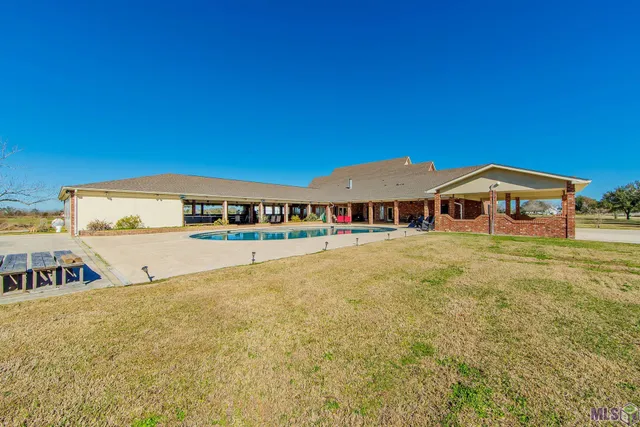 $1,250,000 | 188 Brady Bunch Lane, Lockport, LA 70374