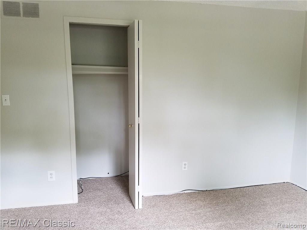 42408 Barchester Road Canton, MI 48187 - Photo 26 of 31 2nd closet in master bedroom