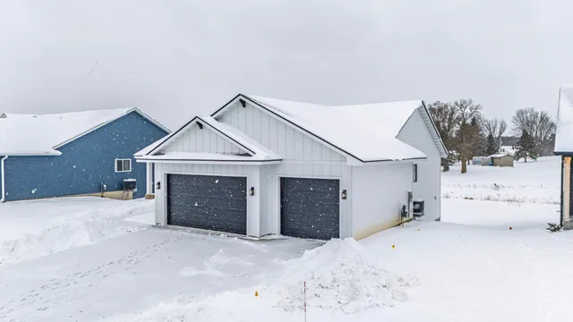 $535,000 | 1660 Squirrel Way, New Richmond, WI 54017