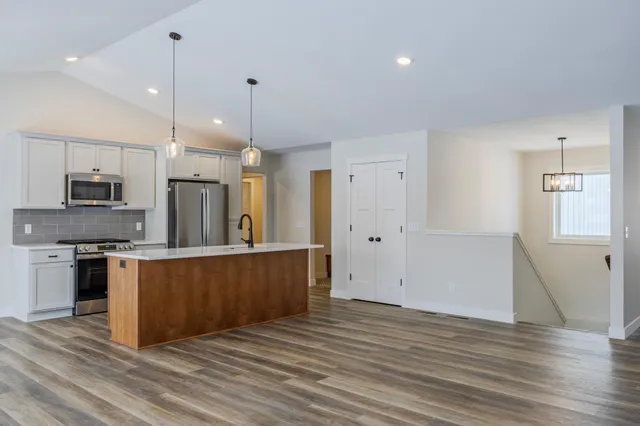 $535,000 | 1660 Squirrel Way, New Richmond, WI 54017