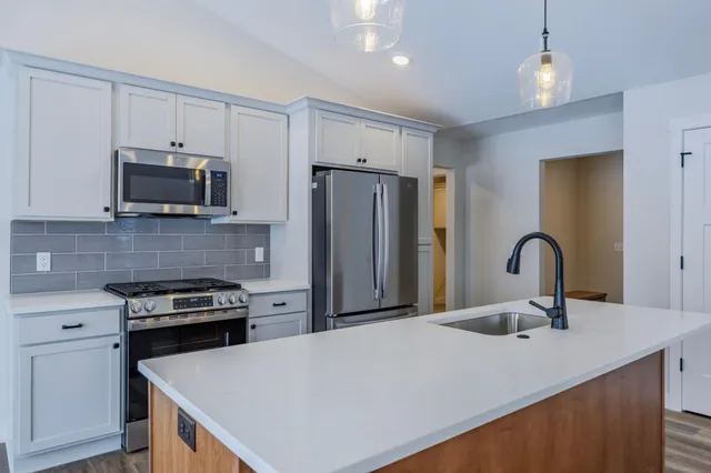 $535,000 | 1660 Squirrel Way, New Richmond, WI 54017