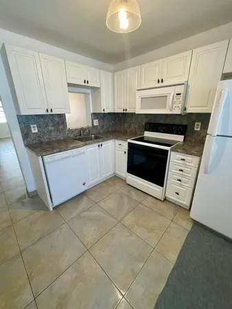 $2,000 | 3777 Northwest 78th Avenue, Unit 1C, Davie, FL 33024