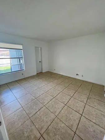 $2,000 | 3777 Northwest 78th Avenue, Unit 1C, Davie, FL 33024
