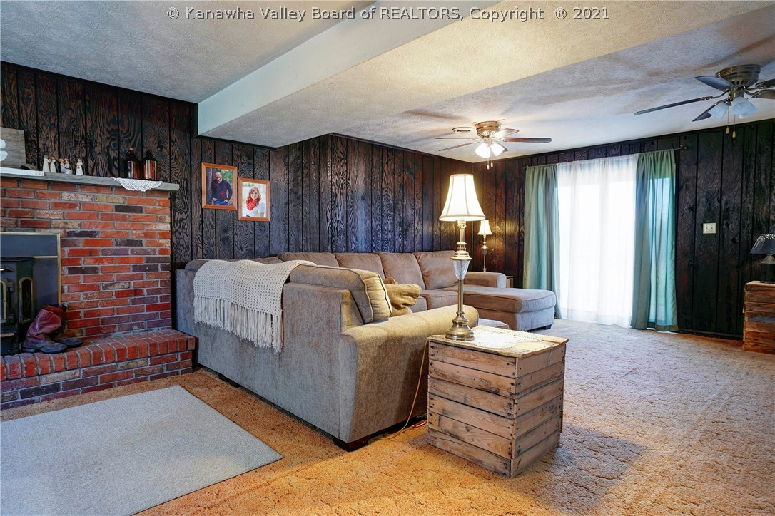 2256 Long Ridge Road Elkview, WV 25071 - Photo 23 of 32 Gallery Image 23