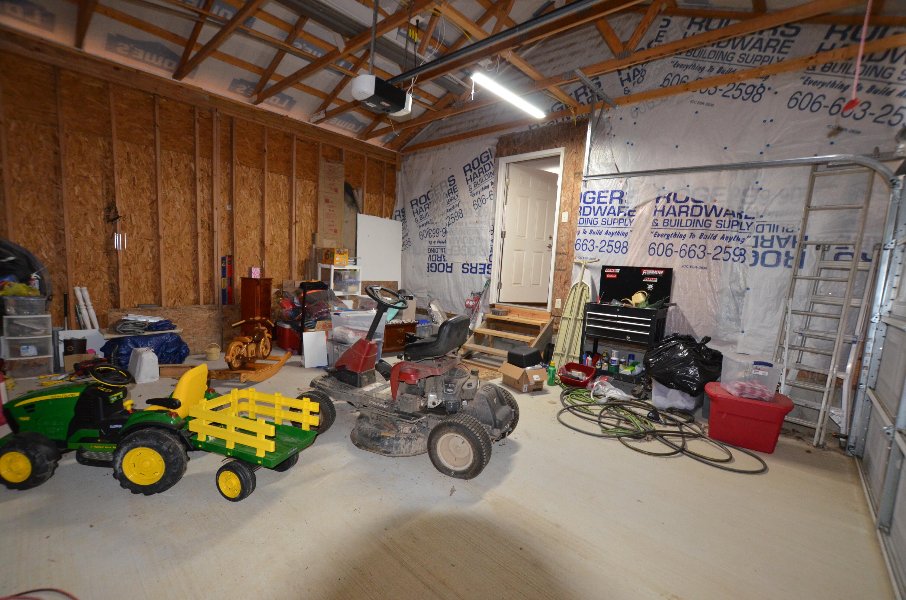 2800 Patsy Road Stanton, KY 40380 - Photo 15 of 22 2-car garage
