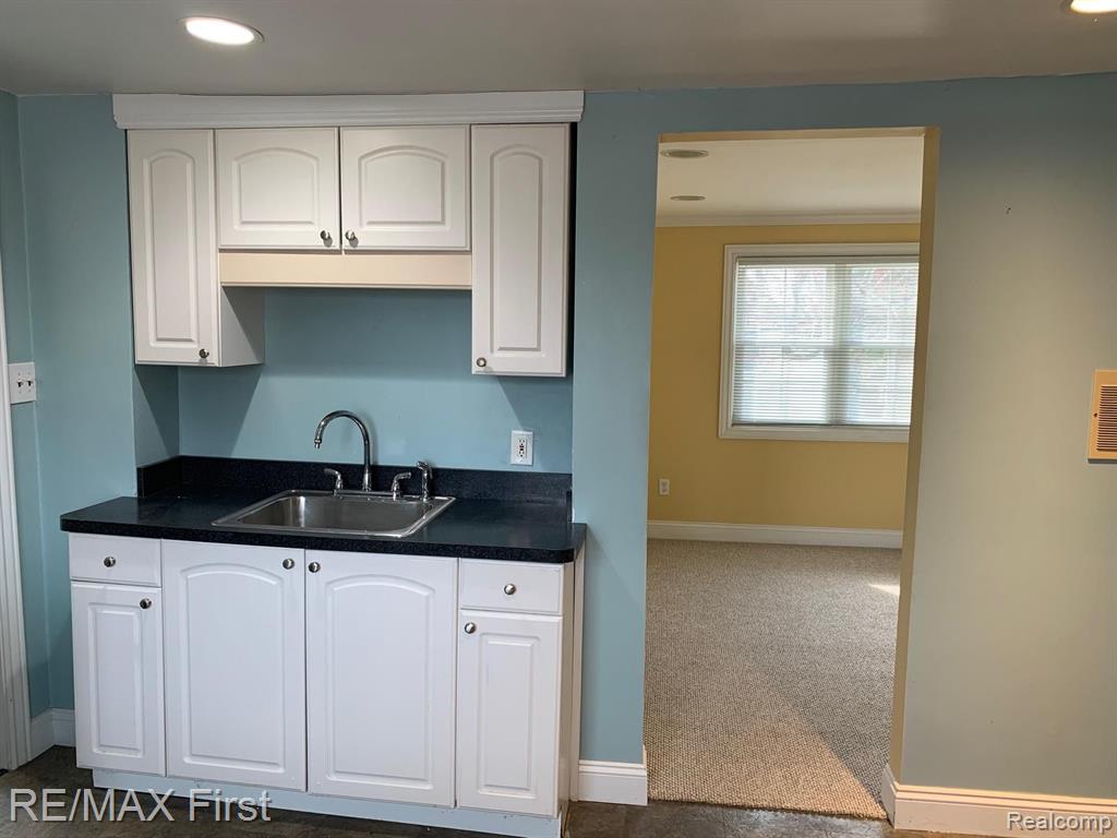 2239 Ridgemont Road Grosse Pointe, MI 48236 - Photo 13 of 19