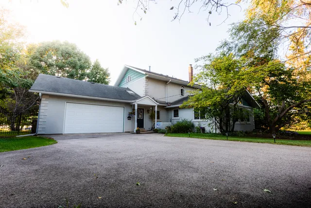 $525,000 | 101 Beachway Drive, Fox River Grove, IL 60021