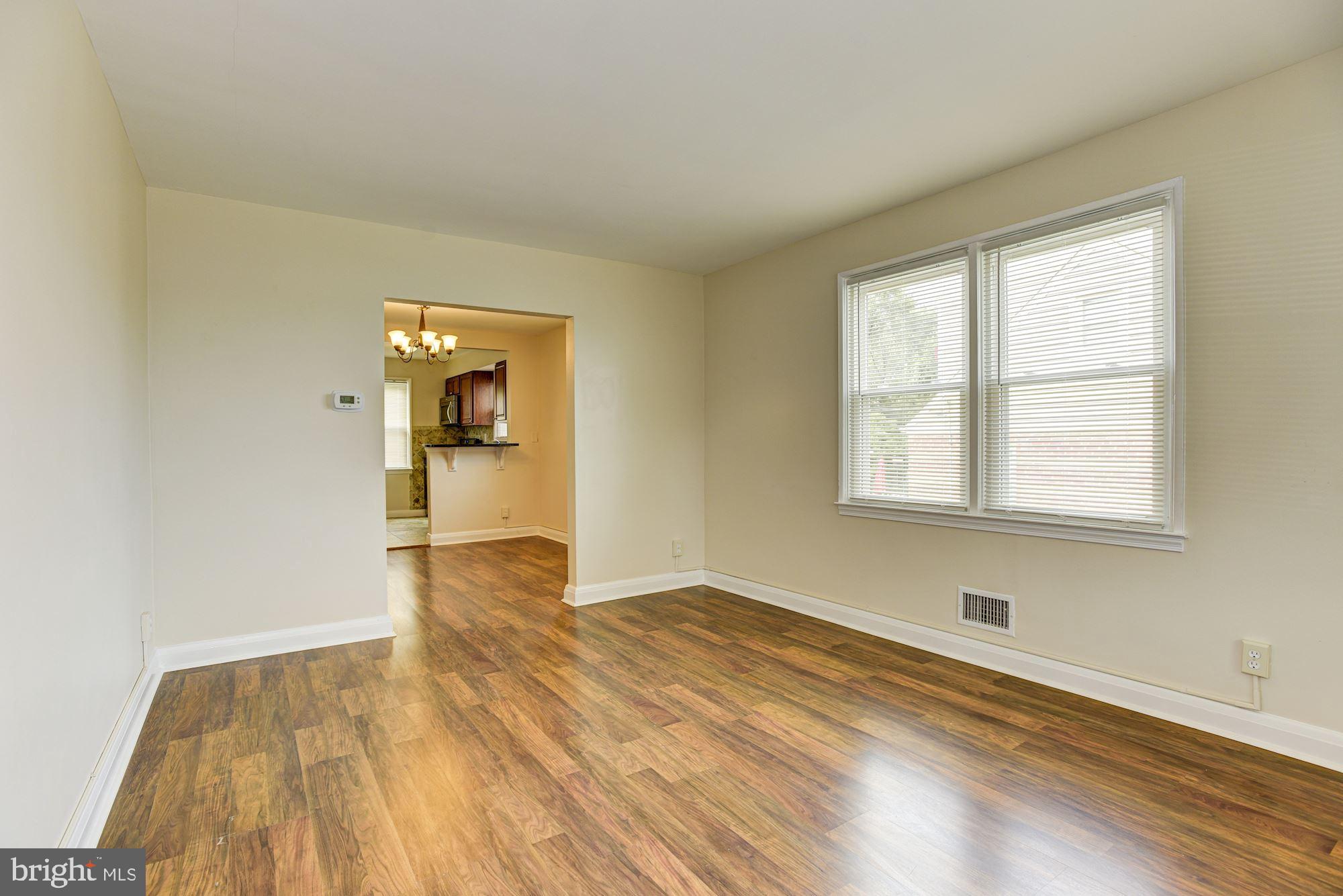 2531 Glencoe Road Baltimore, MD 21234 - Photo 6 of 26 Living Room