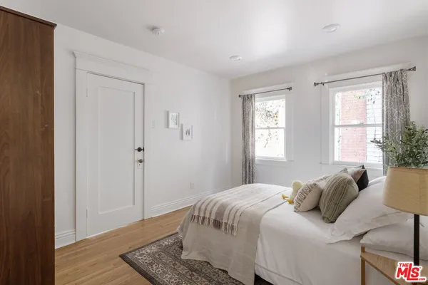 $4,750 | 211 South Burlington Avenue, Los Angeles, CA 90057