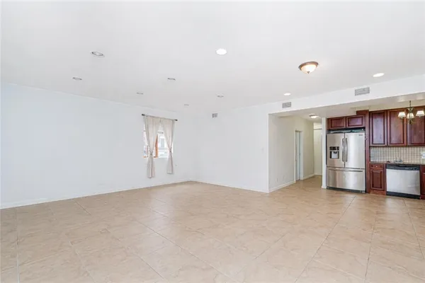 $879,000 | 8403 19th Avenue, Unit 2A | Van Pelt Manor