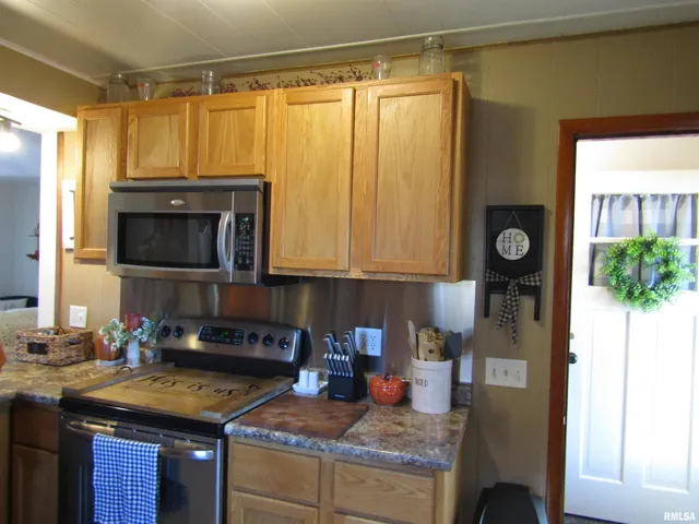 $147,500 | 1320 North Broadway Street, Lewistown, IL 61542