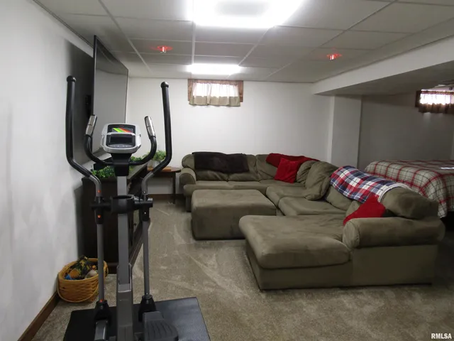 $147,500 | 1320 North Broadway Street, Lewistown, IL 61542