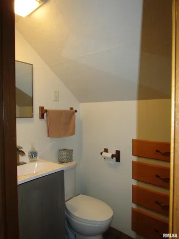 $147,500 | 1320 North Broadway Street, Lewistown, IL 61542