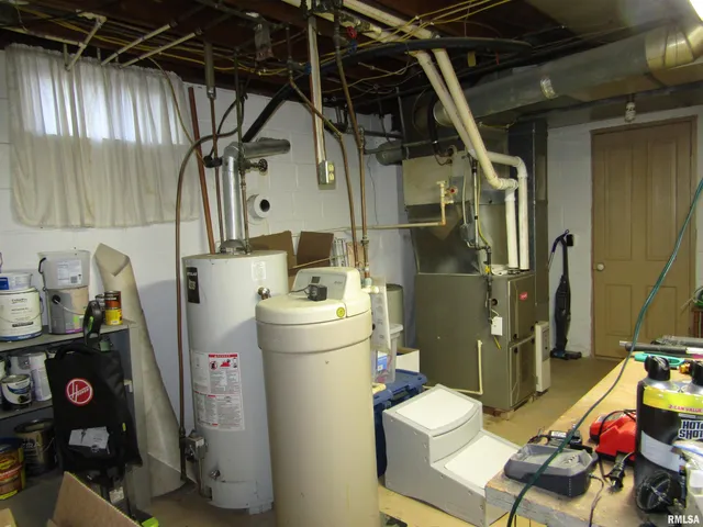 $147,500 | 1320 North Broadway Street, Lewistown, IL 61542