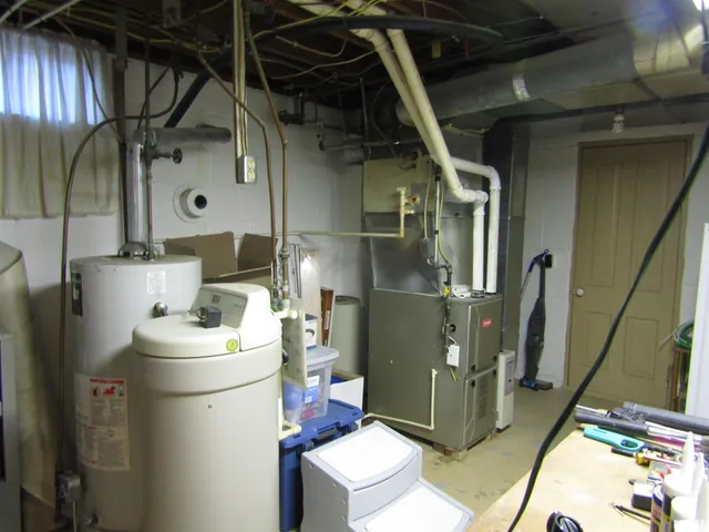 $147,500 | 1320 North Broadway Street, Lewistown, IL 61542