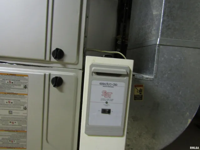 $147,500 | 1320 North Broadway Street, Lewistown, IL 61542