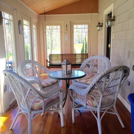 279 First Parish Road Scituate, MA 02066 - Photo 14 of 17
