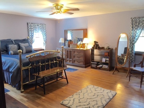 279 First Parish Road Scituate, MA 02066 - Photo 9 of 17