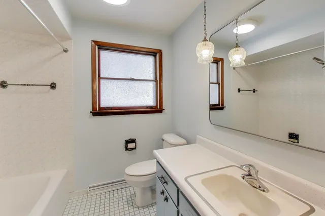 $3,850 | 12111 68th Court, Palos Heights, IL 60463