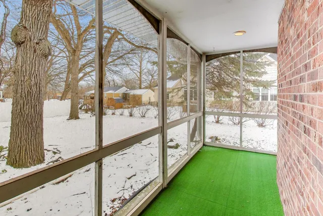 $3,850 | 12111 68th Court, Palos Heights, IL 60463