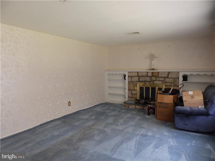 212 Stump Road North Wales, PA 19454 - Photo 4 of 16 Living Room