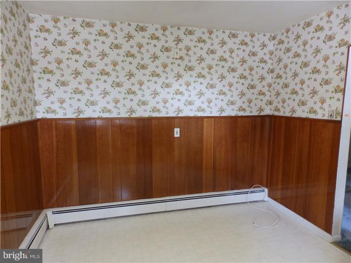 212 Stump Road North Wales, PA 19454 - Photo 7 of 16 Kitchen