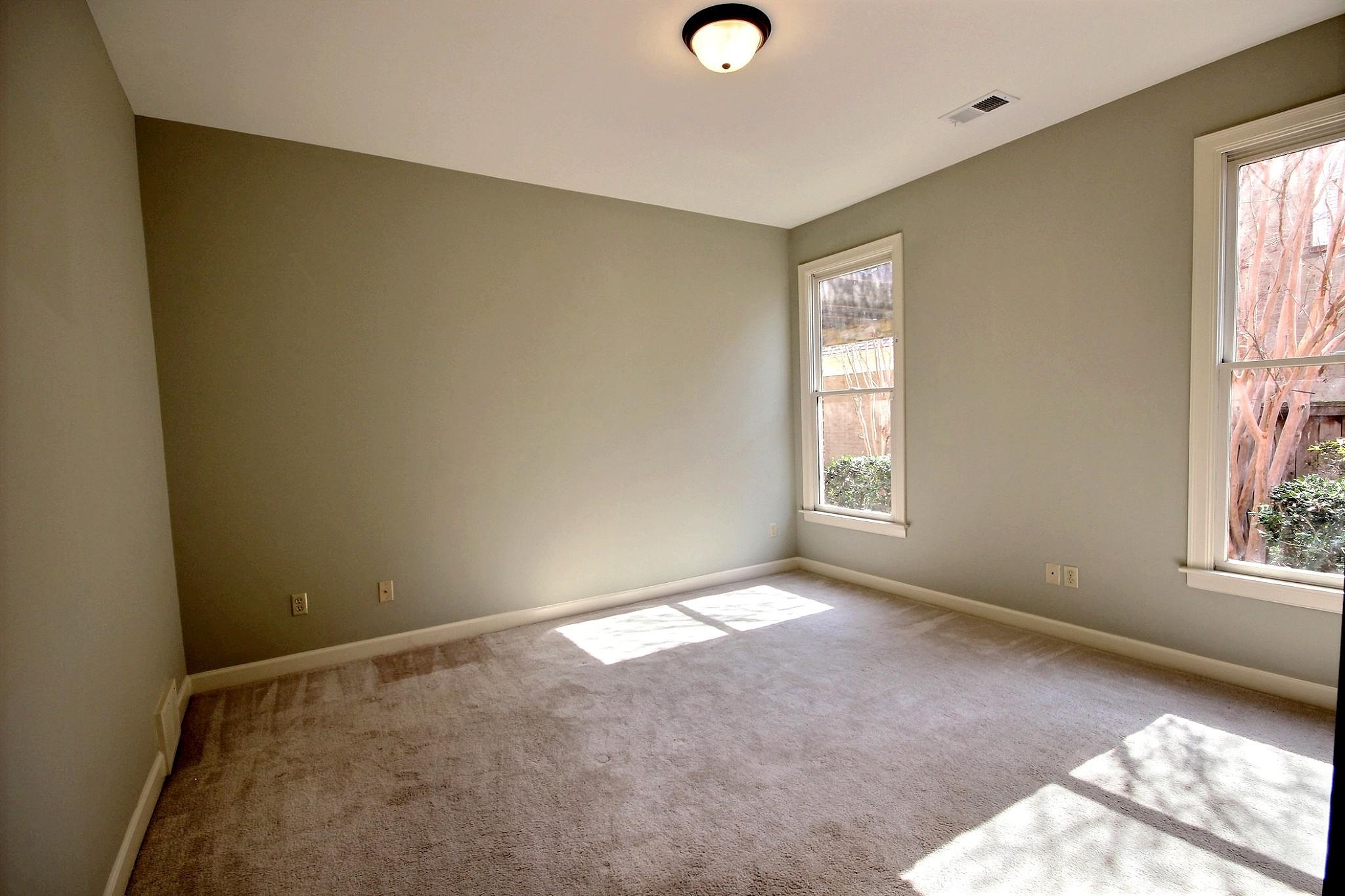 302 Colbert Street East Collierville, TN 38017 - Photo 13 of 33 Front 2nd bedroom