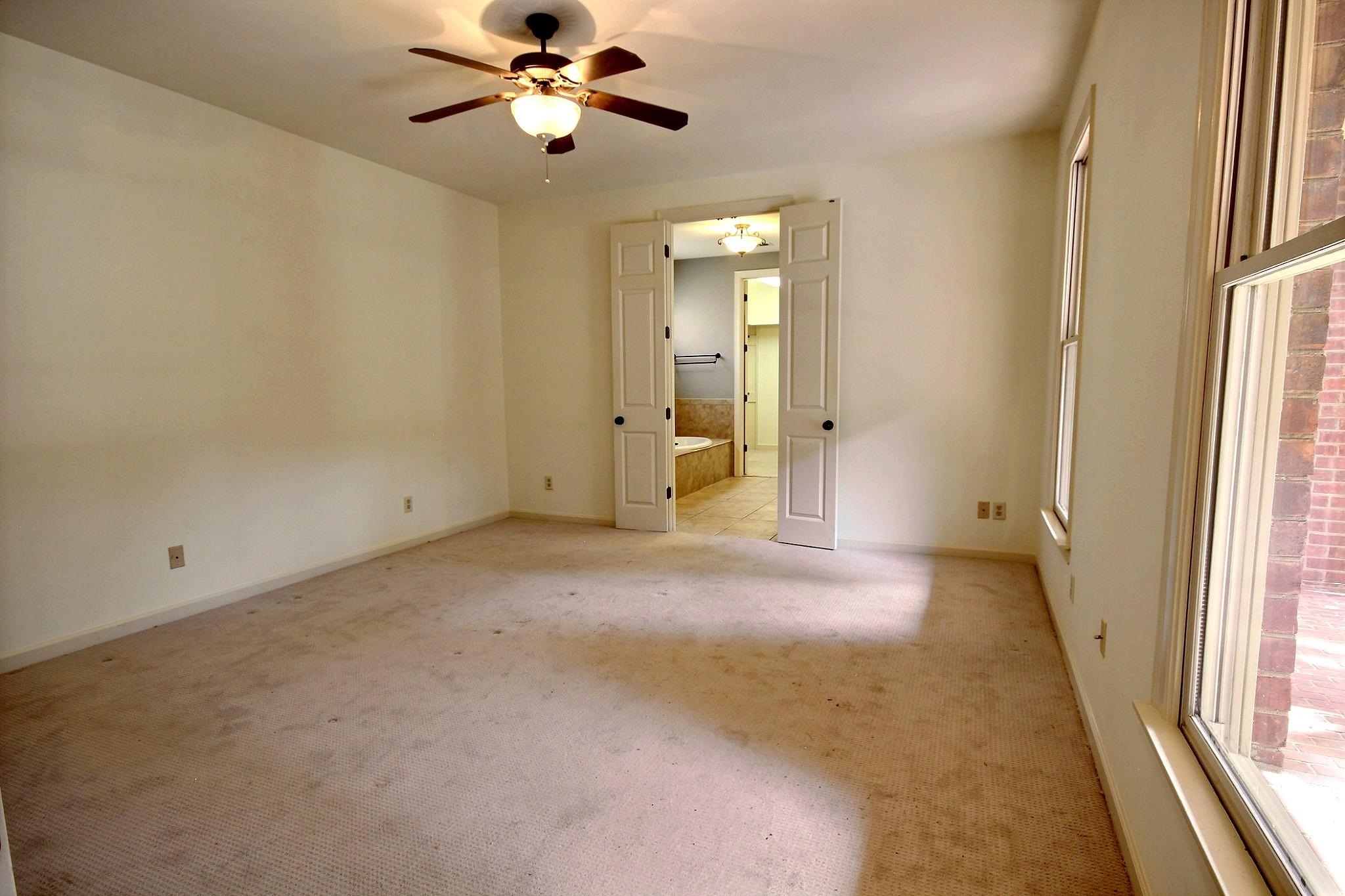 302 Colbert Street East Collierville, TN 38017 - Photo 18 of 33 Primary Bedroom