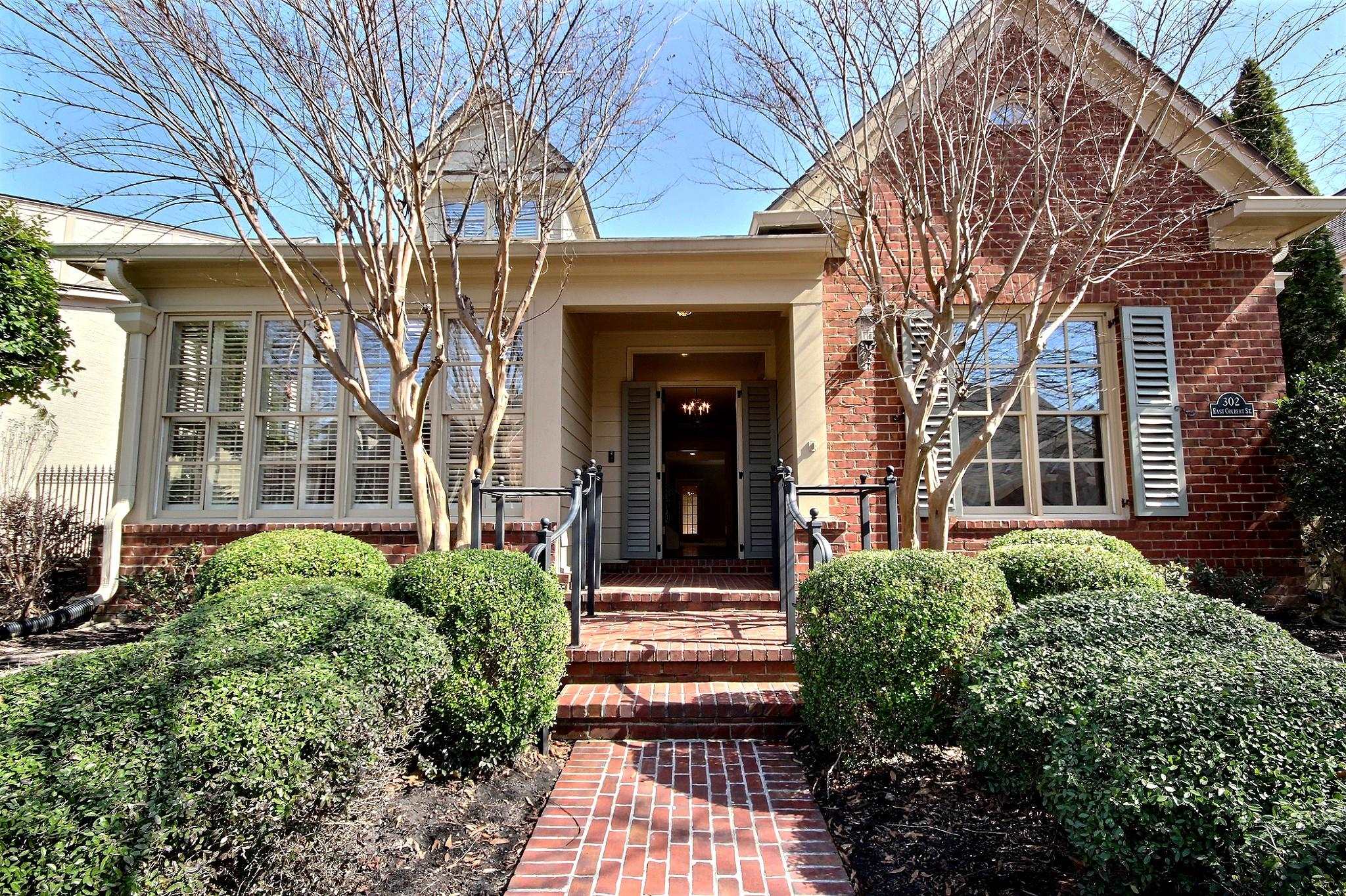 302 Colbert Street East Collierville, TN 38017 - Photo 33 of 33 Front entry with brick walkway